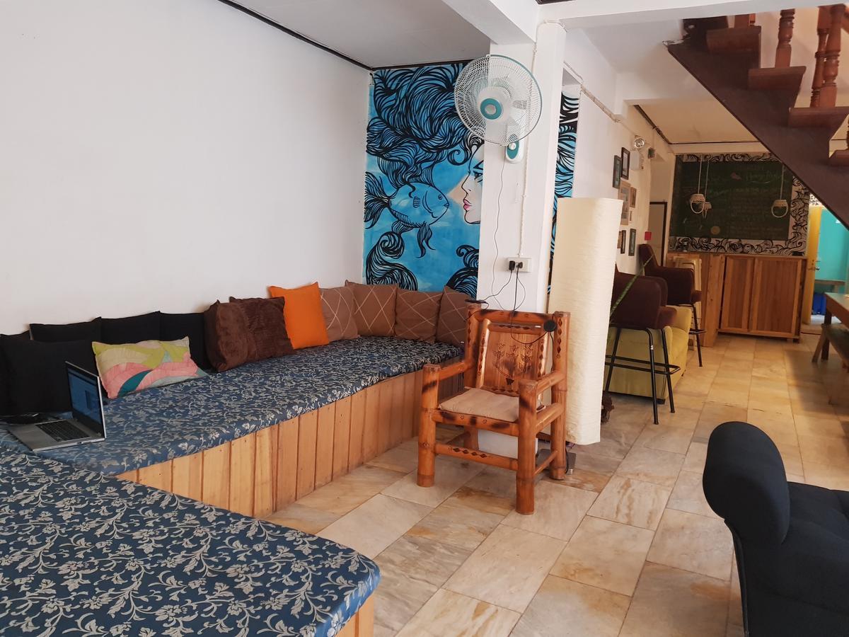 Go Surfari House Hostel Baler Exterior photo