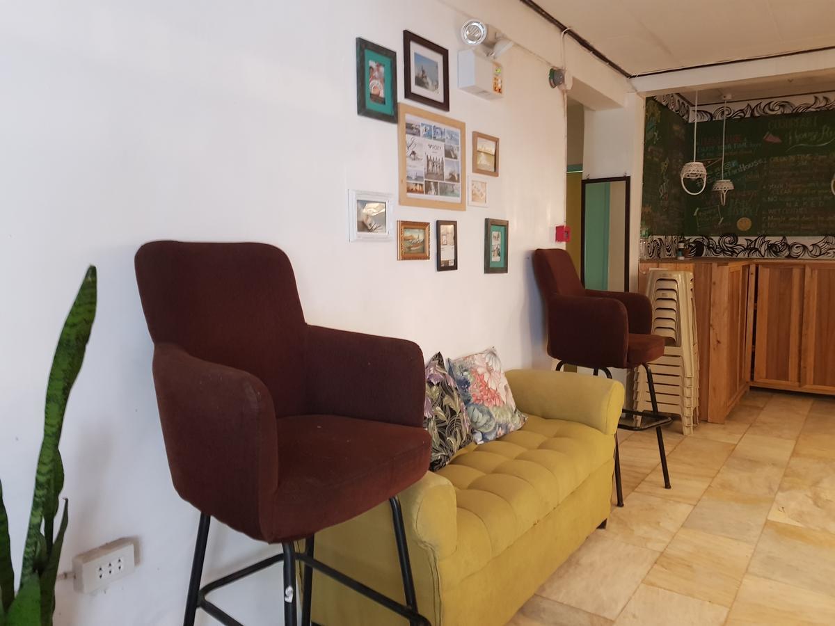 Go Surfari House Hostel Baler Exterior photo
