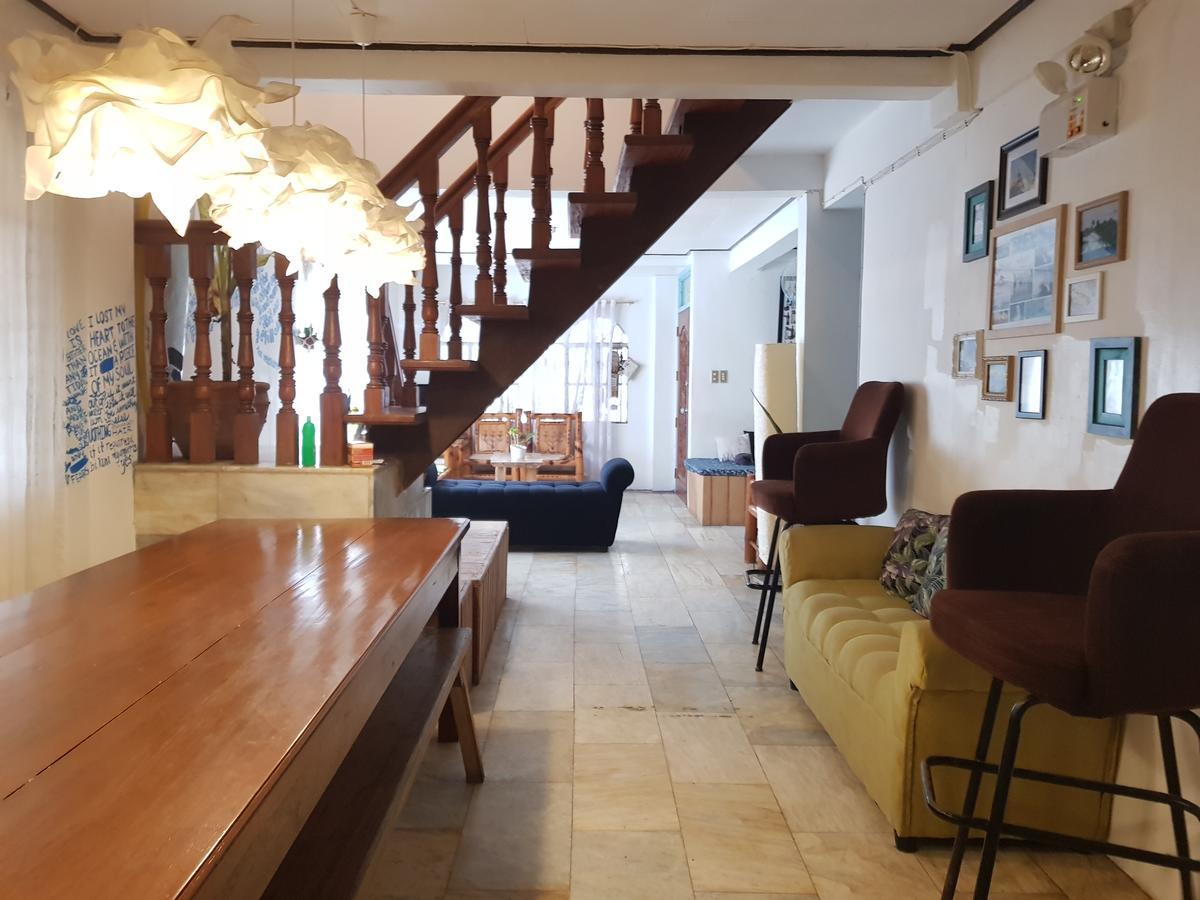 Go Surfari House Hostel Baler Exterior photo